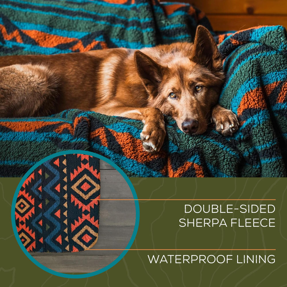 Wilderdog 50x40 olive blanket with waterproof lining detail.