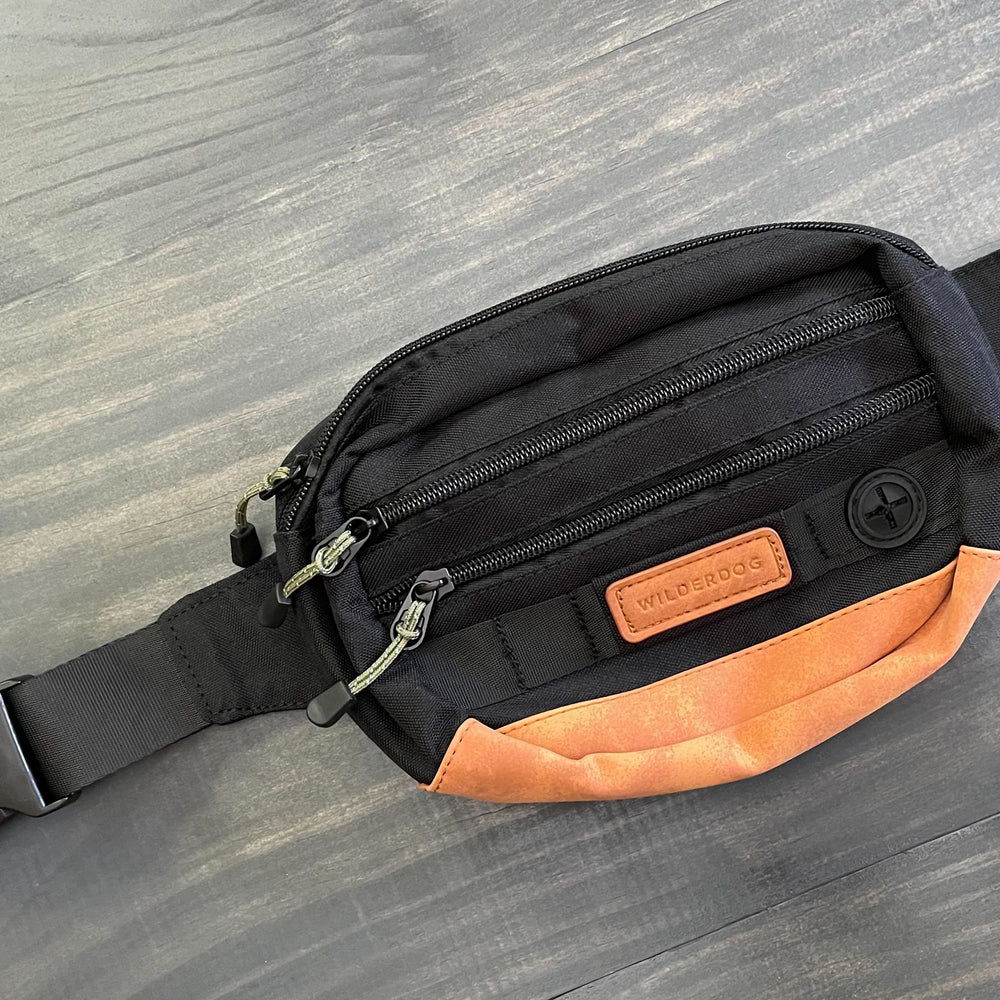 Wilderdog Utility Fanny Pack poop-bag-dispenser keeps cleanup bags within easy reach