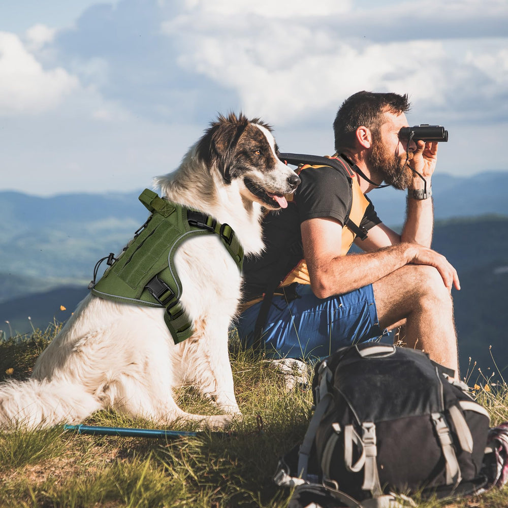 WINGOIN Green Tactical Harness close-up of breathable mesh lining for comfort