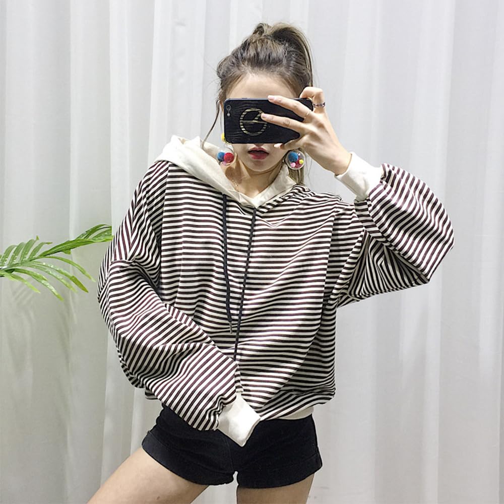 Wiz BBQT striped hoodie pair for cats and small dogs inspires friendly matches.