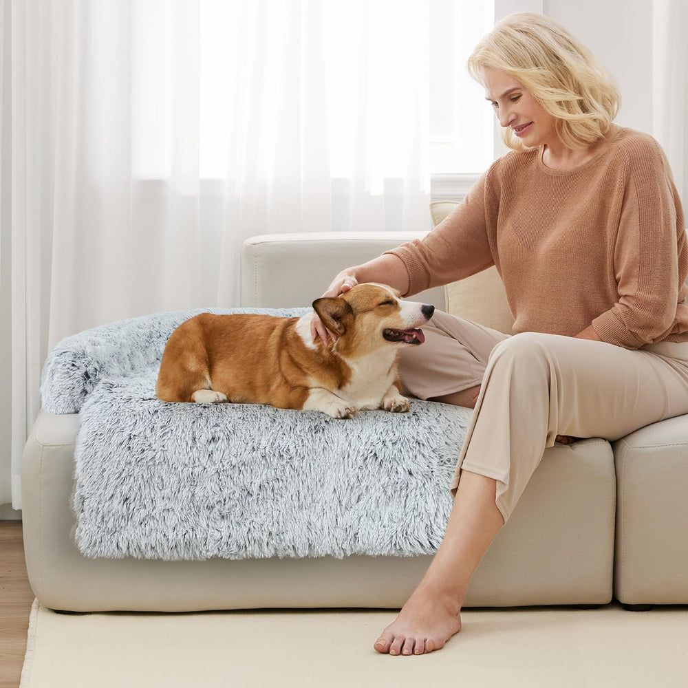 Wn's Day versatile placement fits sofa, bed, floor, or car