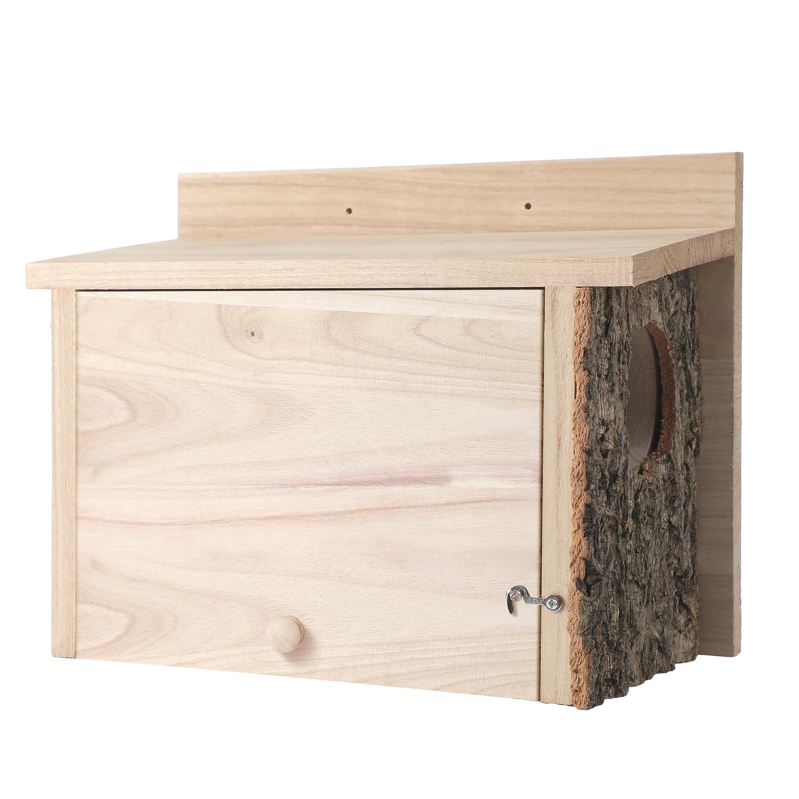 Wonderjune squirrel nesting box front view showing inviting wildlife entrance