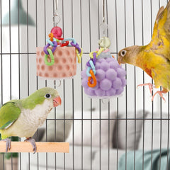 Wontee calcium block close-up emphasizes mineral enrichment supporting overall beak health