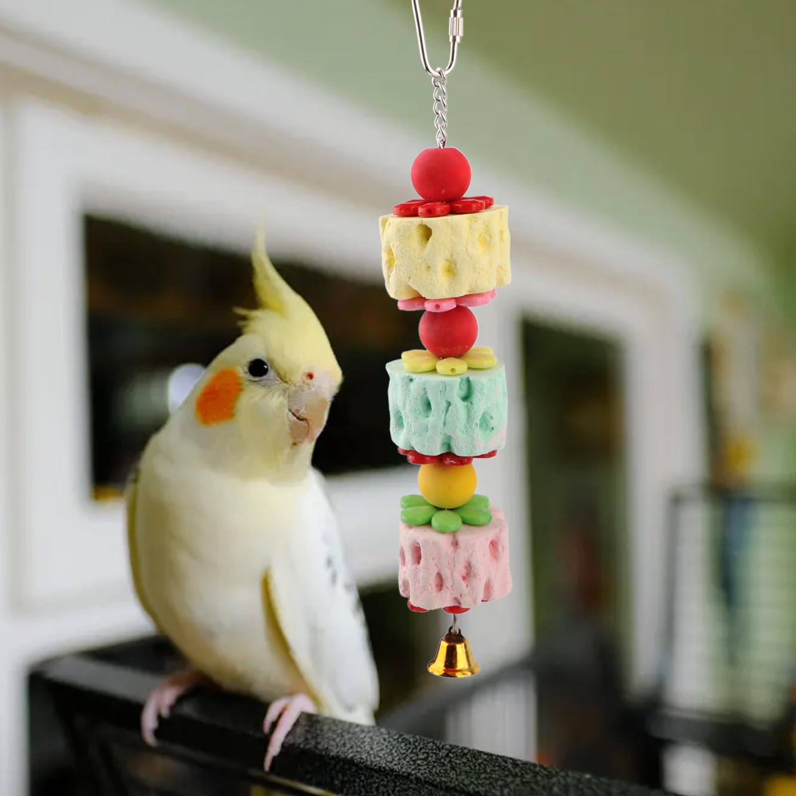 Wontee bird treats mental health boost through safe chewing and play.