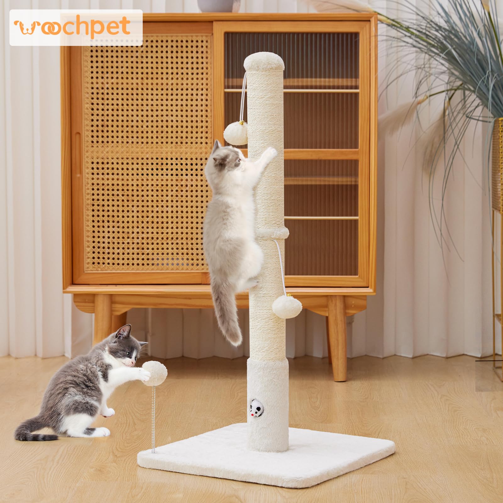 Woochpet soft plush baseplate provides a comfy resting spot