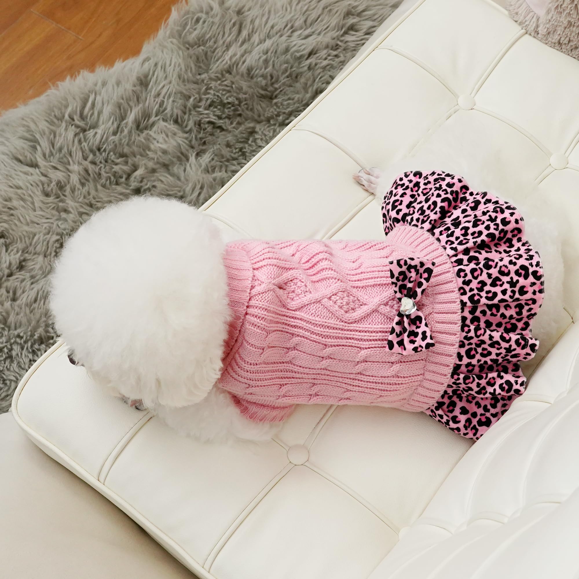 WOYYHO warm, comfortable fall-winter fit keeps small dogs cozy.