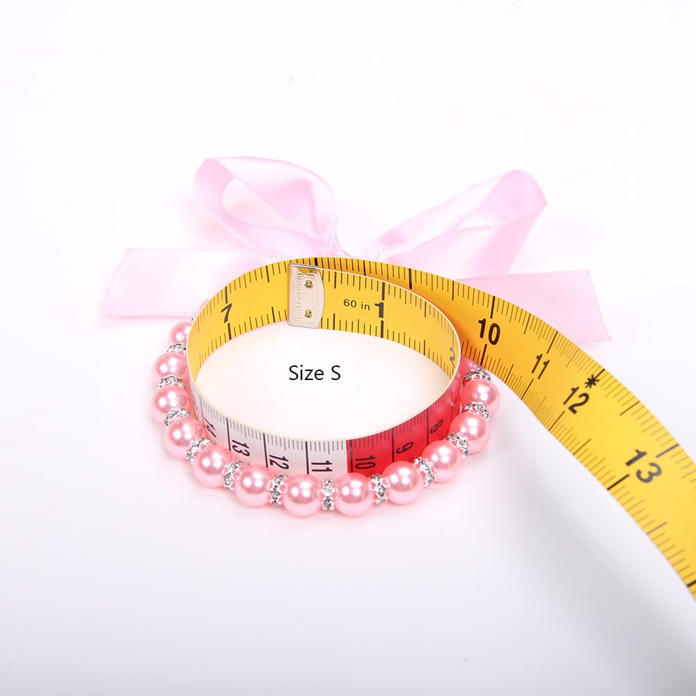 XKSRWE dog-cat-pearls-necklace-pink-extension-chain demonstrates neck-size flexibility.