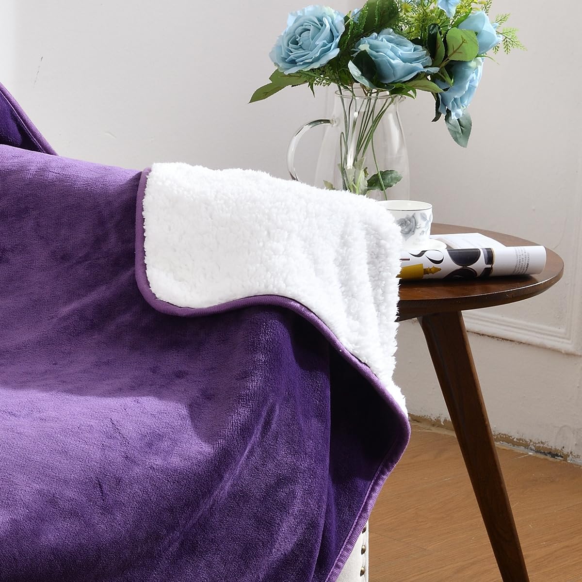 Yaning pet-fur-dirt-stain-protection keeps sofas cleaner between cleanings.