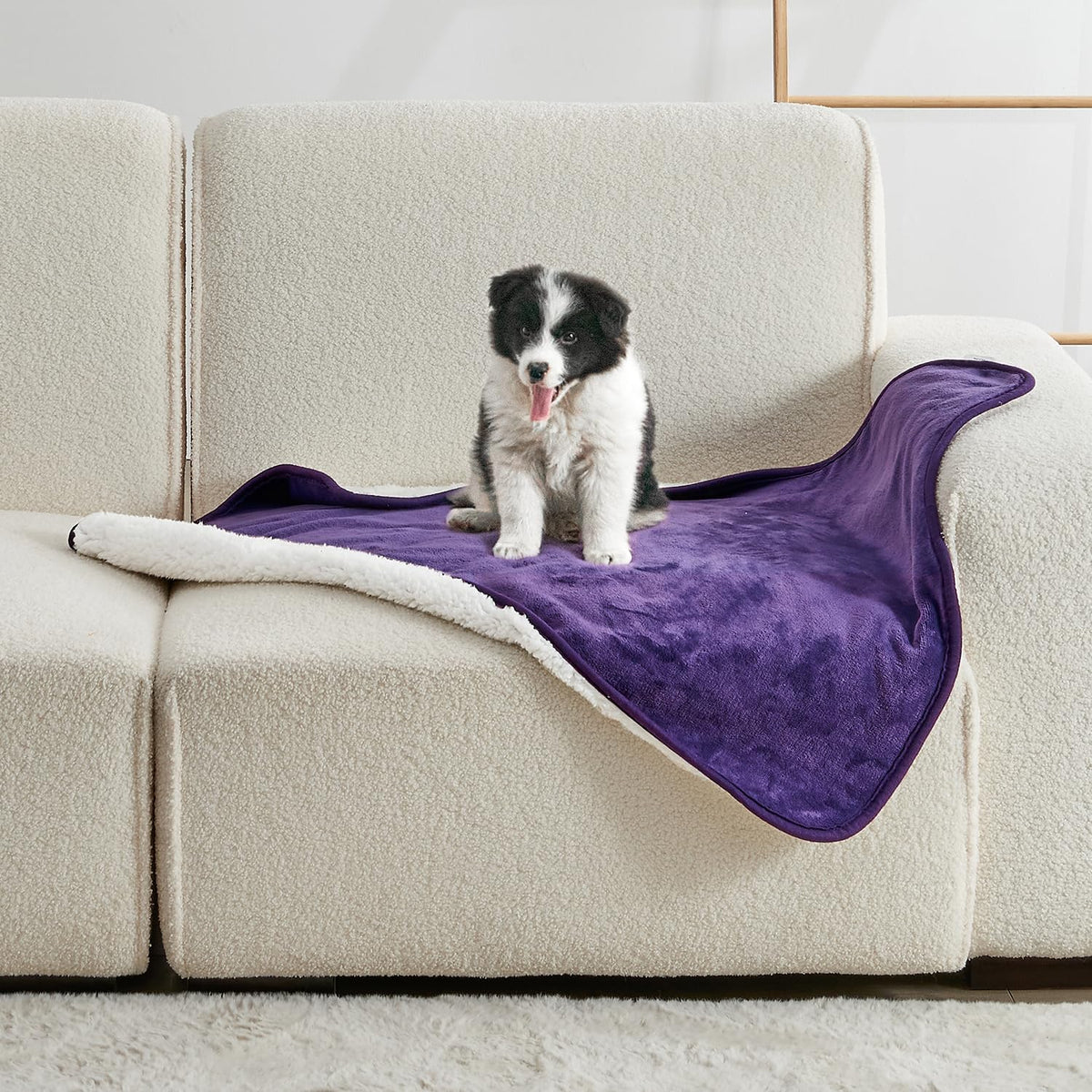 Yaning waterproof-blanket-bed-sofa-protector shields bed and sofa from spills and pet accidents.