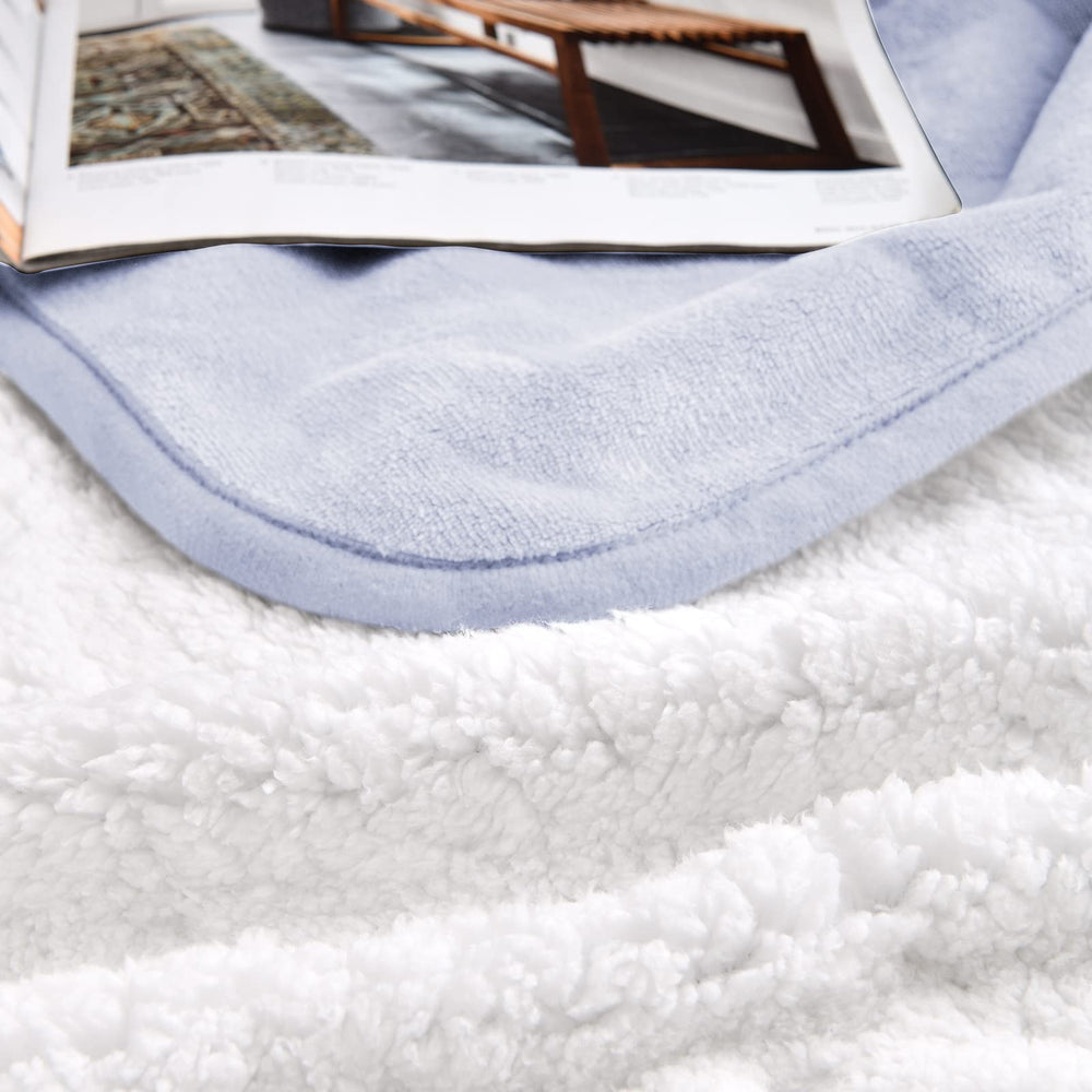 Yaning blanket machine-washable and quick-dry for easy care