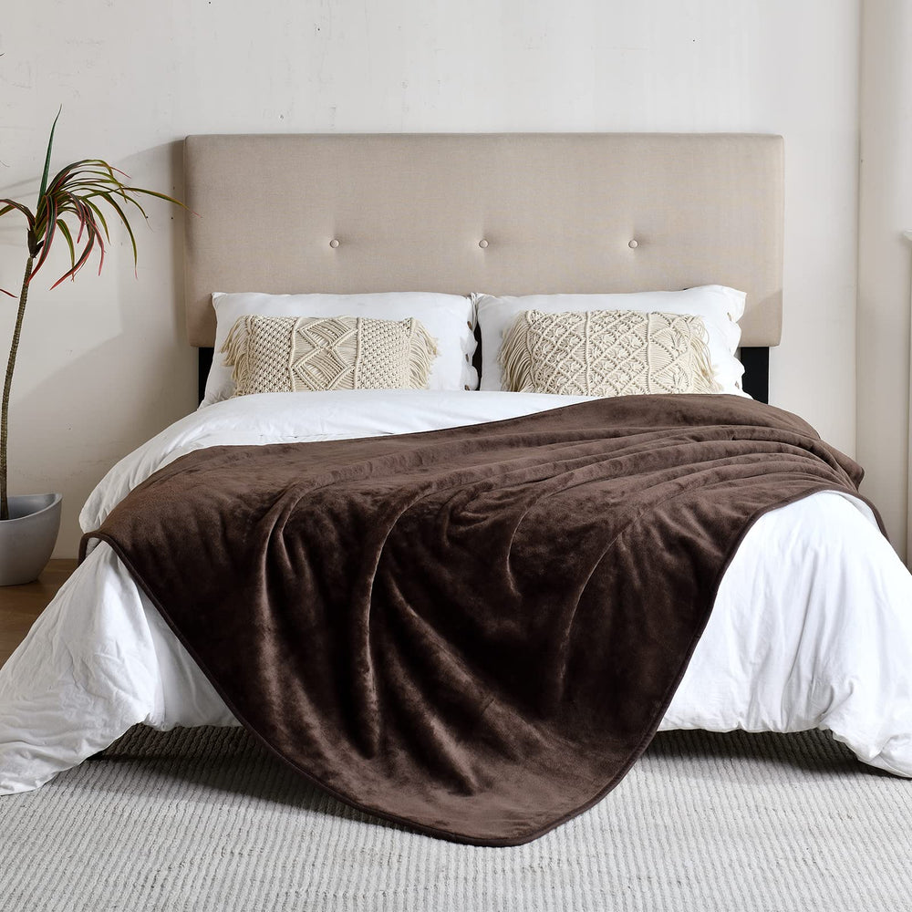 Yaning waterproof blanket sofa throw shows reversible sherpa and flannel warmth