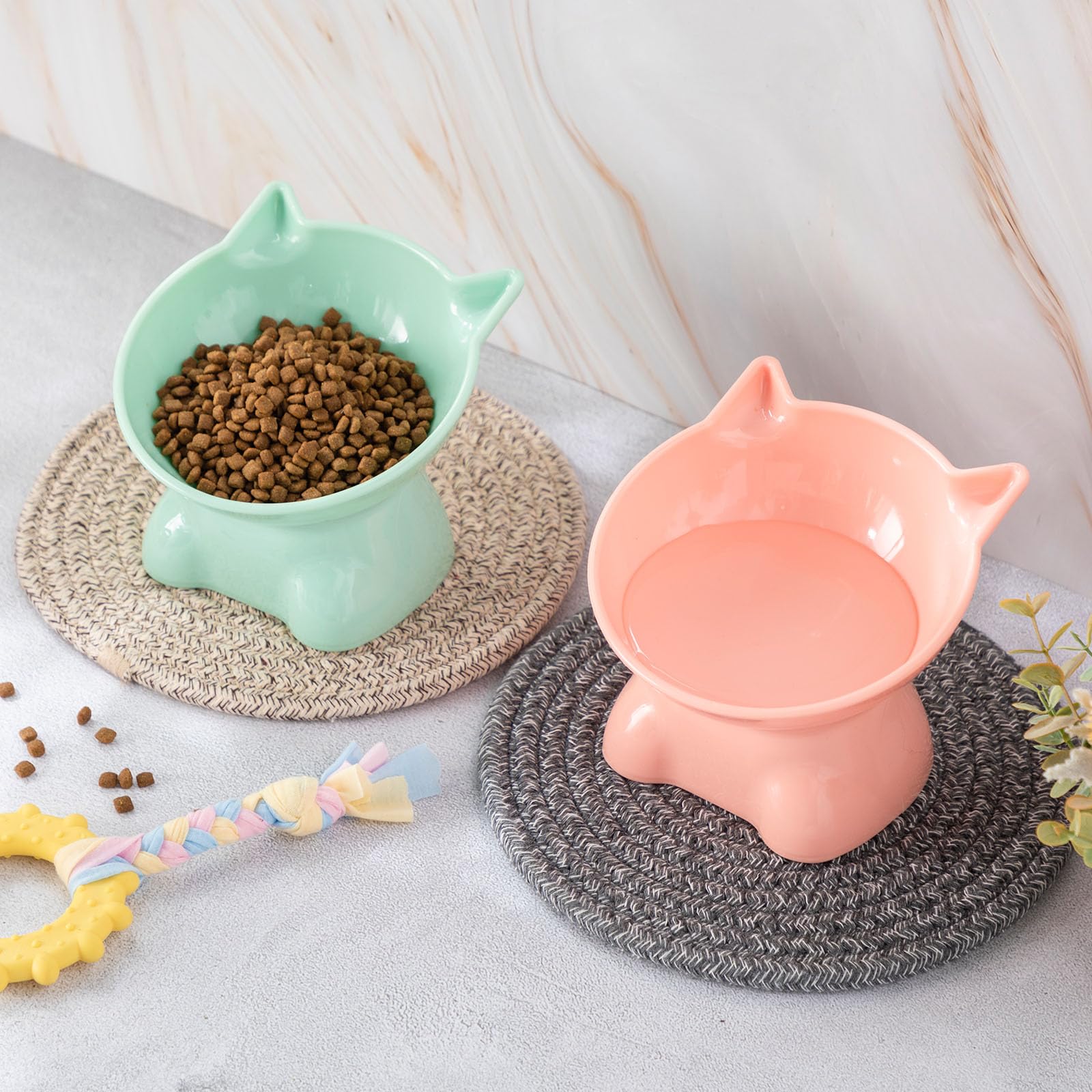 Yaomiao plastic cat bowls demonstrate non-toxic material and easy cleaning.