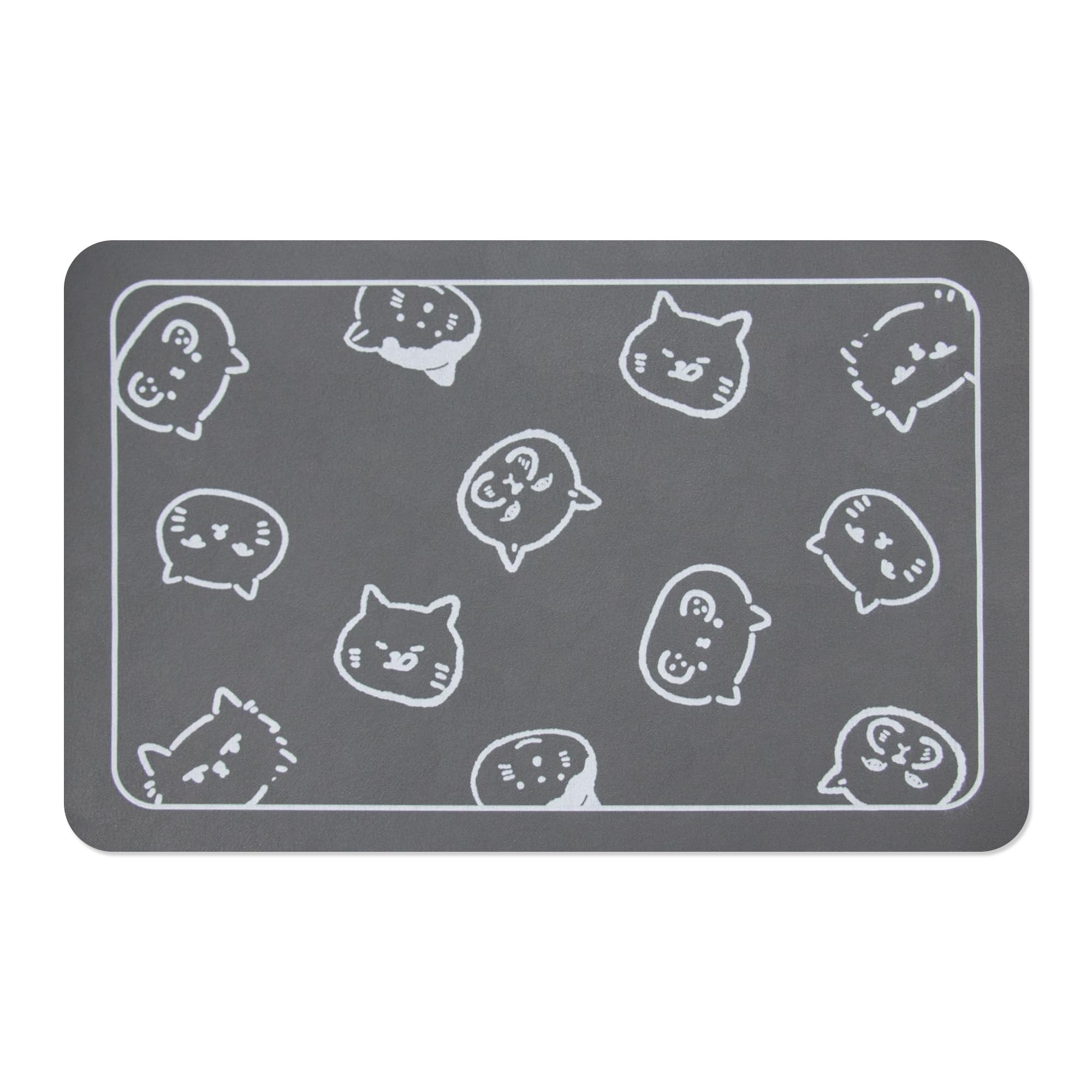 YCT easy-clean surface wipes quickly after feeding.