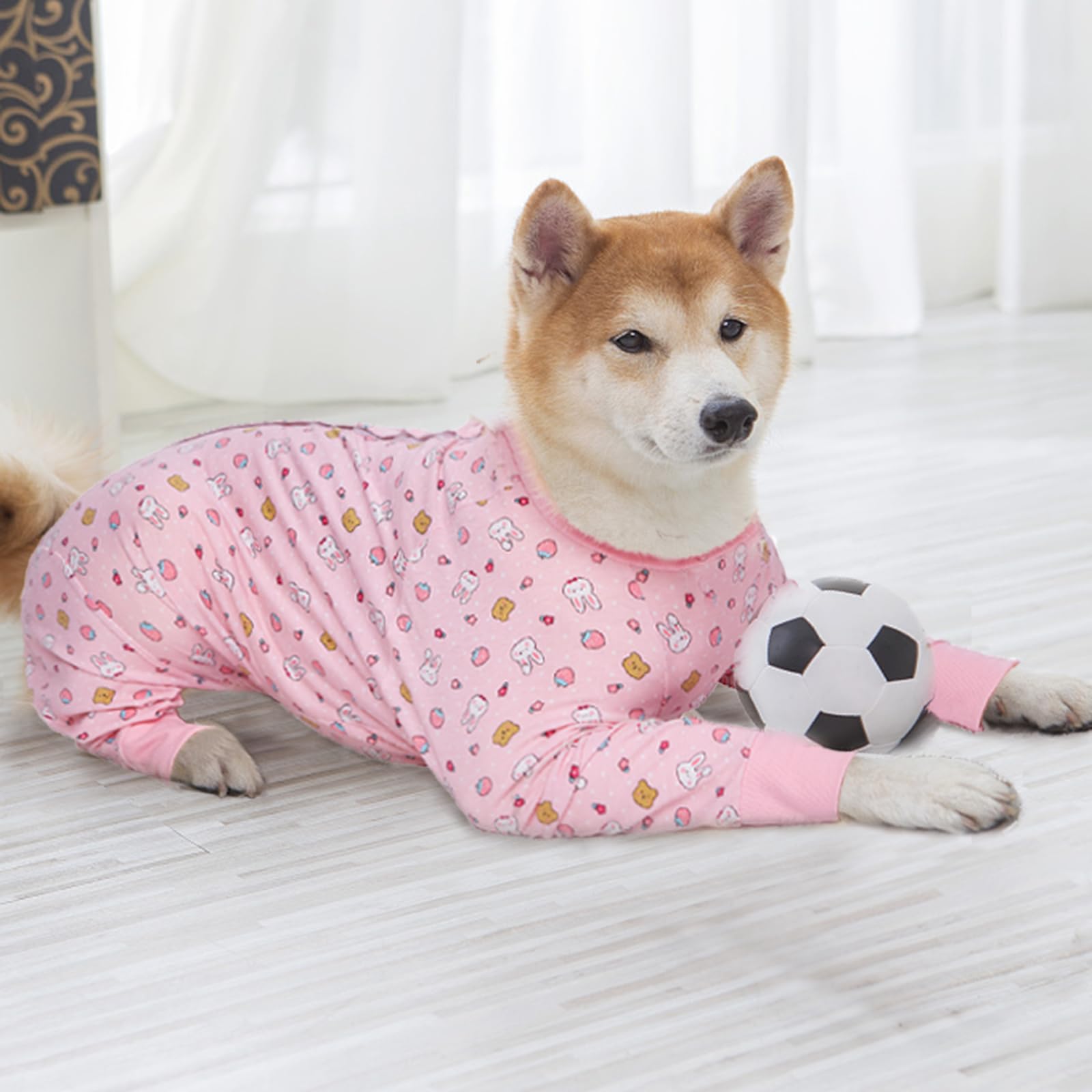 Yeapeeto full-body design contains shedding while keeping pets cozy