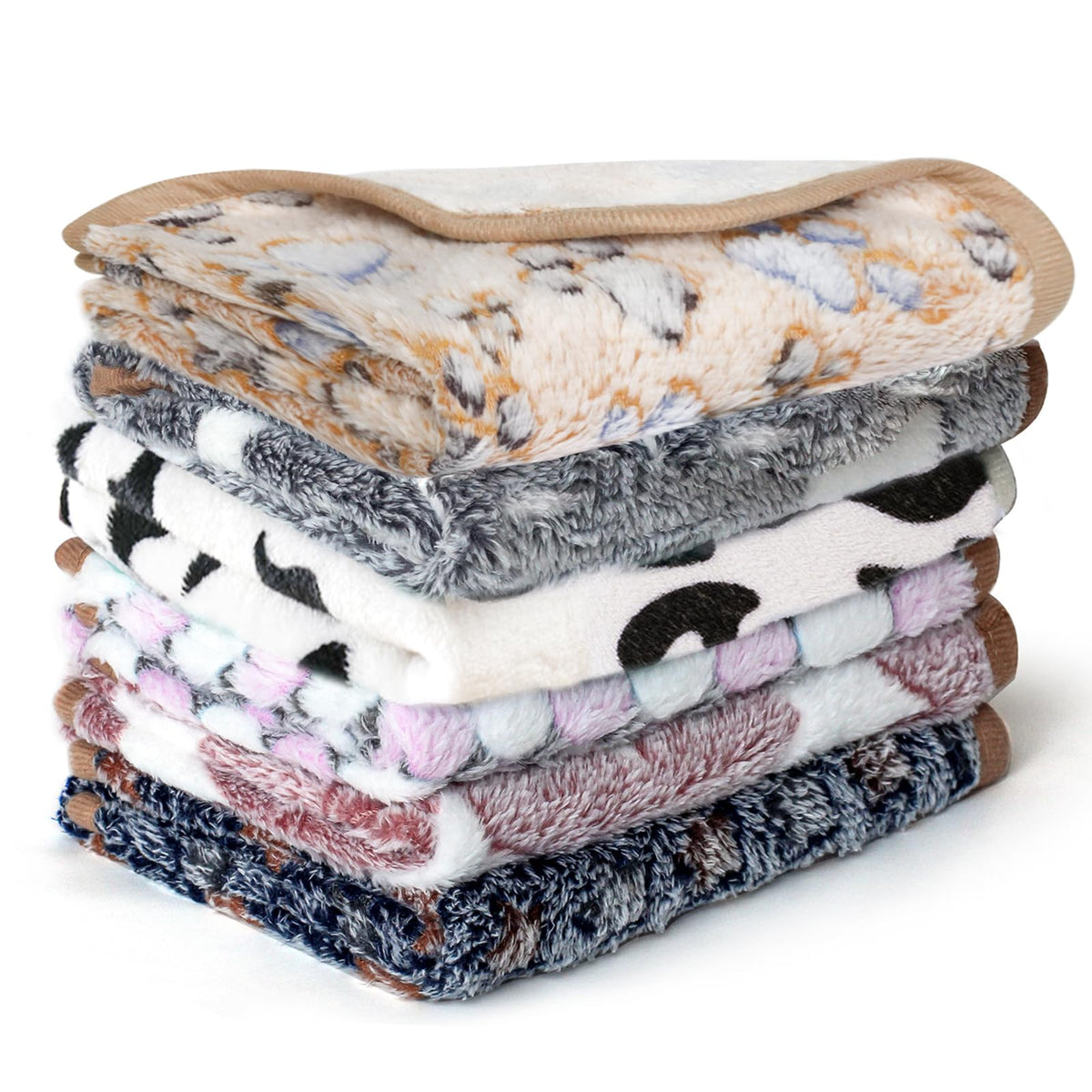 YedsIntu guinea pig blankets closeup fleece for warm, plush comfort.