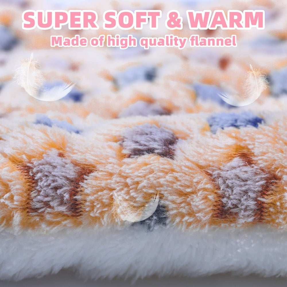 YedsIntu soft coral fleece interior illustrates warm, plush lining.
