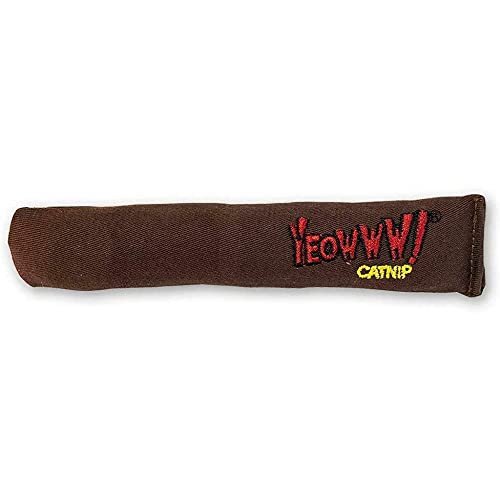 Yeowww! Catnip Cigar 3-pack packaging signals USA-made quality.