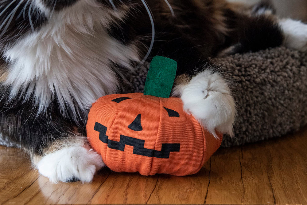 Yeowww Halloween Pumpkin Catnip Toy side view shows compact 3-inch design for easy batting.
