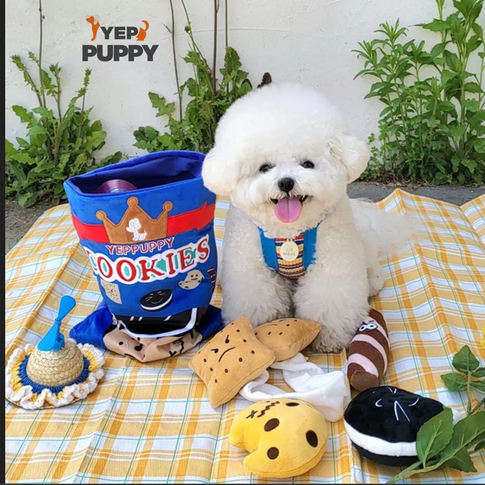 YEPPUPPY Sniffing Play dog inside bag image shows spacious design for bigger breeds.