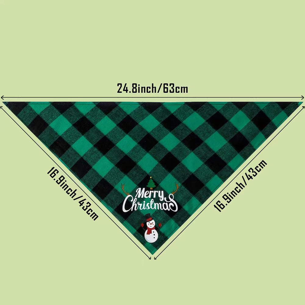 YIBIKEHO green Merry Christmas text dog bandana brightens holiday photos.