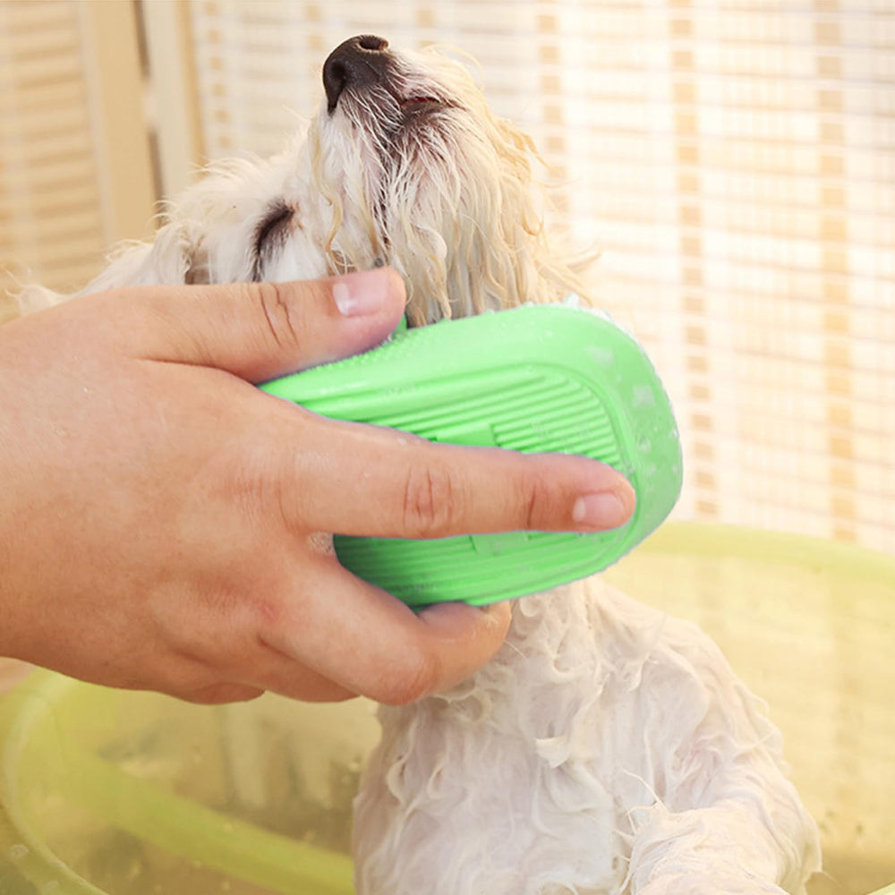 Yintoper dog bath brush delivers relaxing massage while grooming.