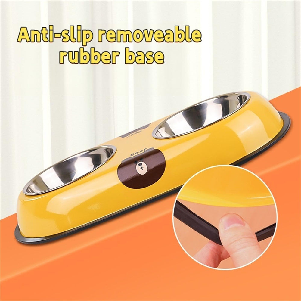 YINWANBB non-slip base keeps the feeder stable and spill-free.