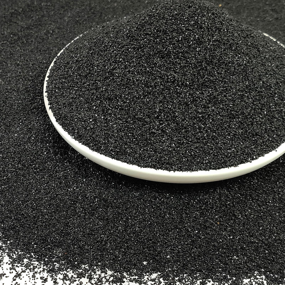 YISZM Aquarium Sand black 2lbs setup showcases bold contrast for aquatic plants.