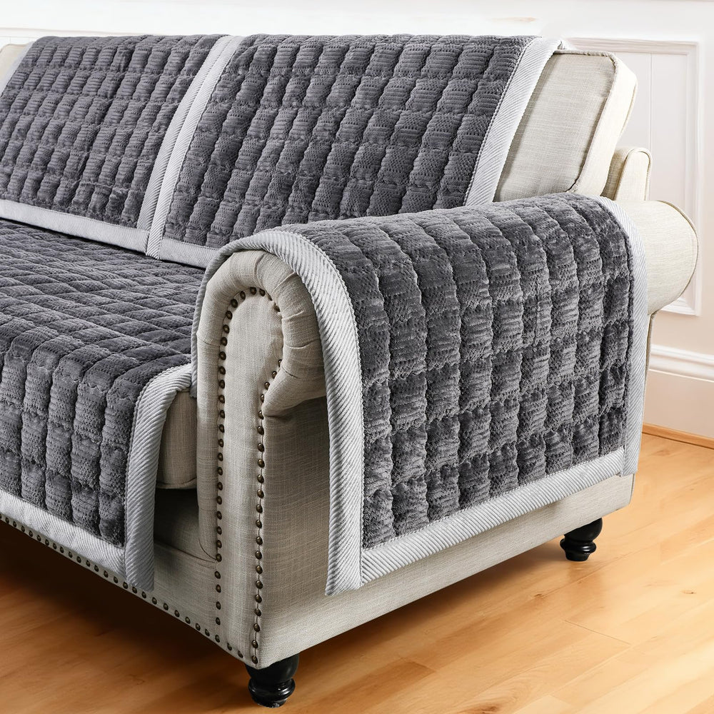 YJSMMXY pet pad blanket serves as a versatile mat for windows, beds, or floors.