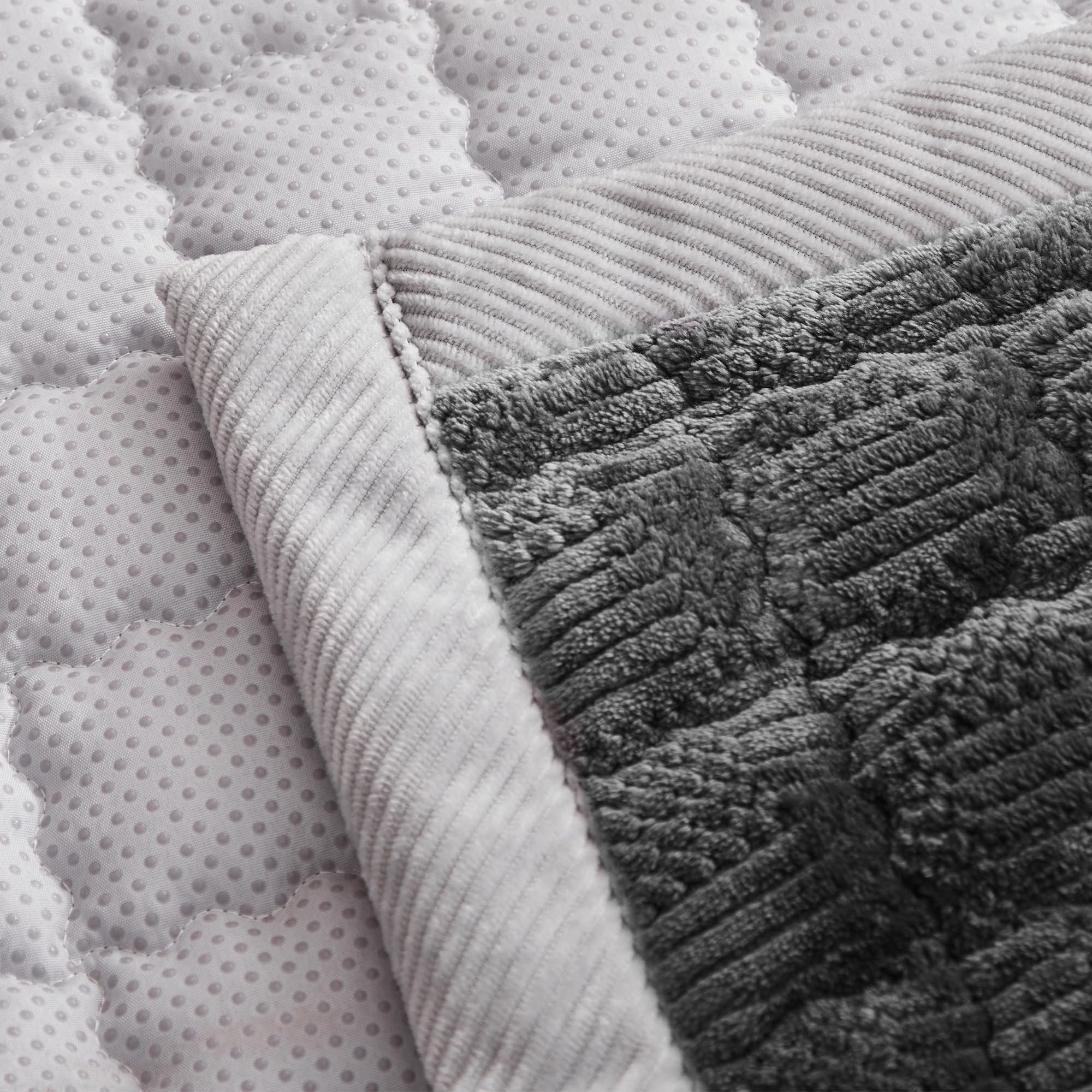 YJSMMXY dense flannel fabric closeup highlights soft, skin-friendly warmth.