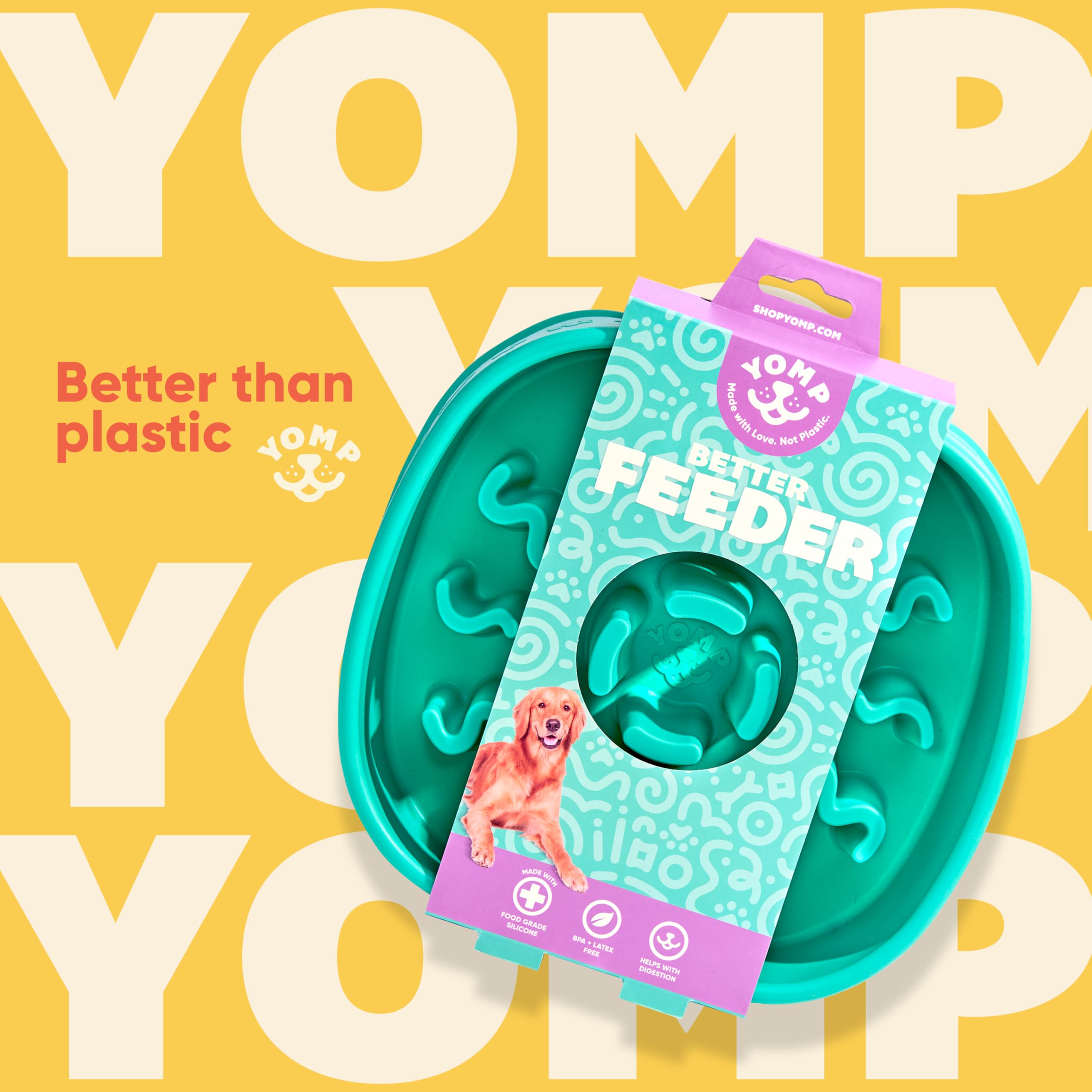 Yomp BetterFeeder dog engaged during eating with a rewarding challenge.