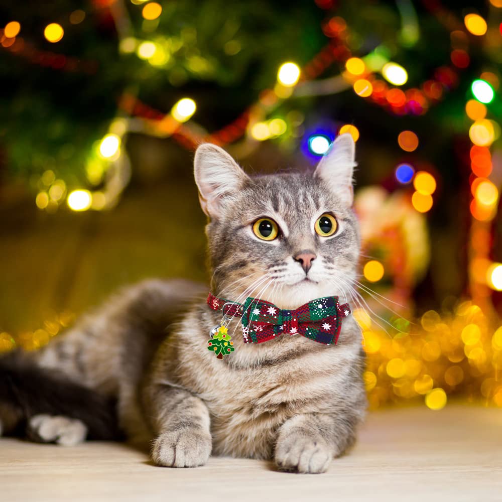 YUJUN bow tie pendant collar elevates cute holiday style.