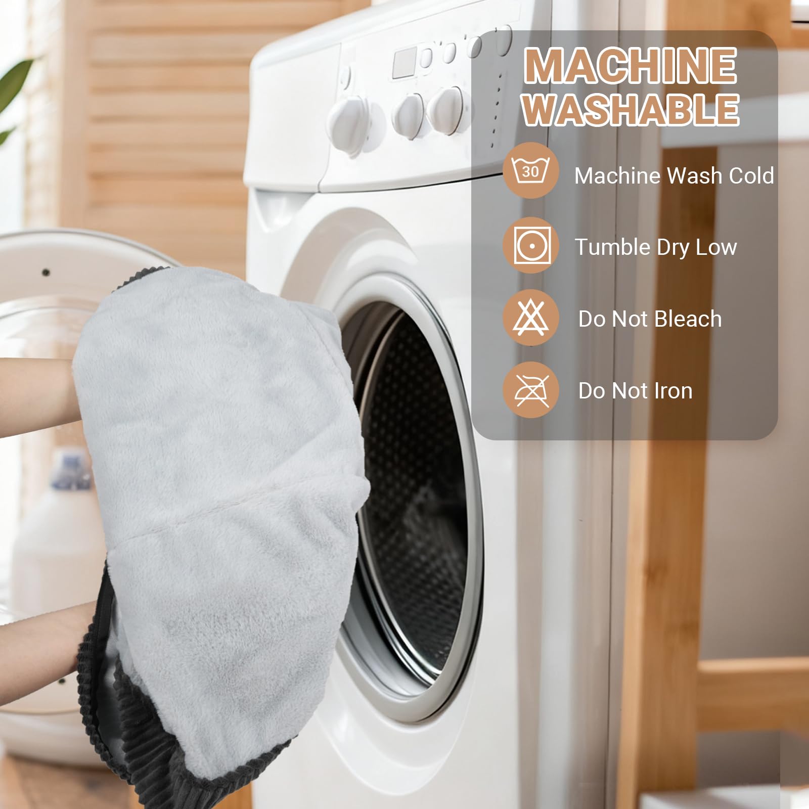 ZAKAPAWS cat couch size 24x18x10 fits small pets in compact living spaces.