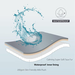 ZAKAPAWS machine washable blanket offers easy cleaning after muddy paws.