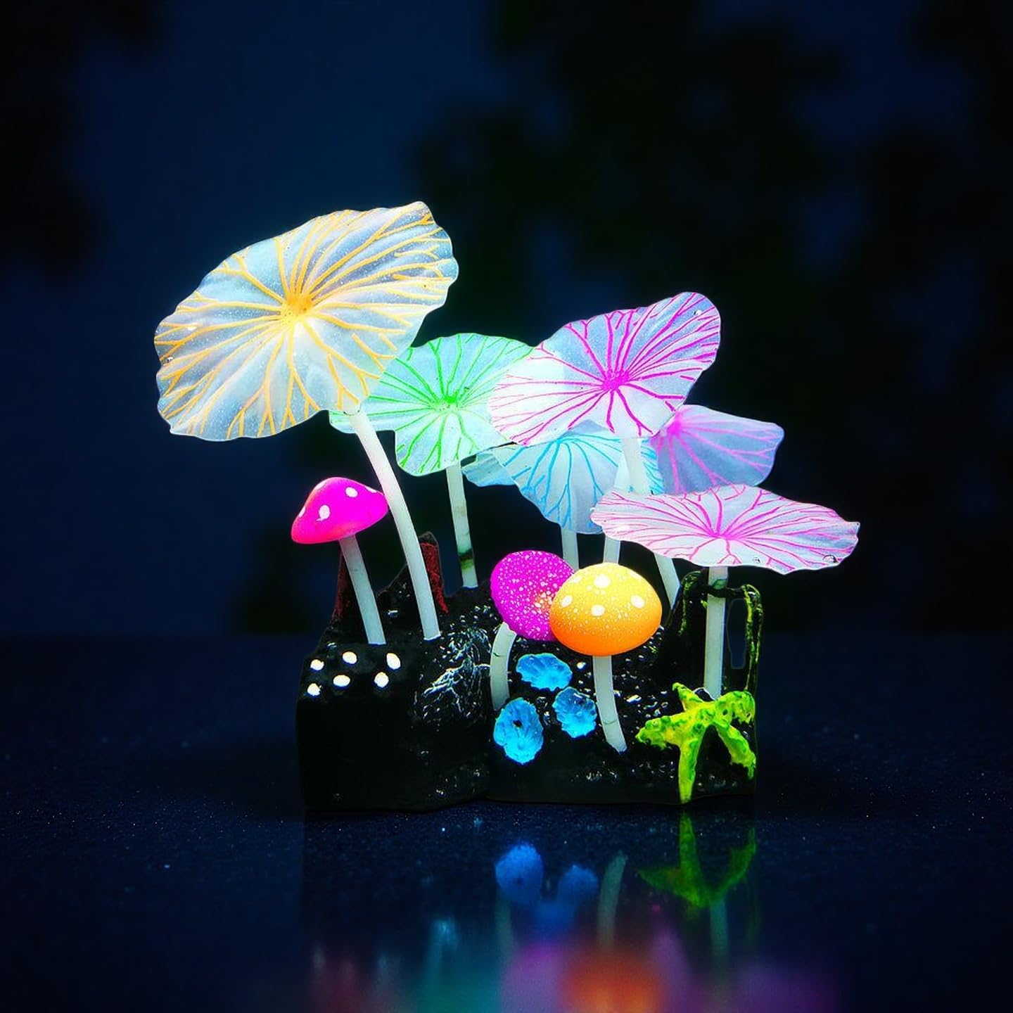 Zeiwysi silicone plant decor enhances vertical depth and habitat feel.