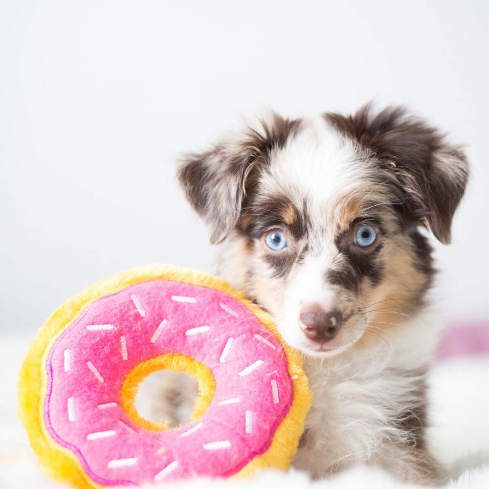 ZippyPaws Donutz embroidered-sprinkles topping adds playful visual appeal during chew sessions.