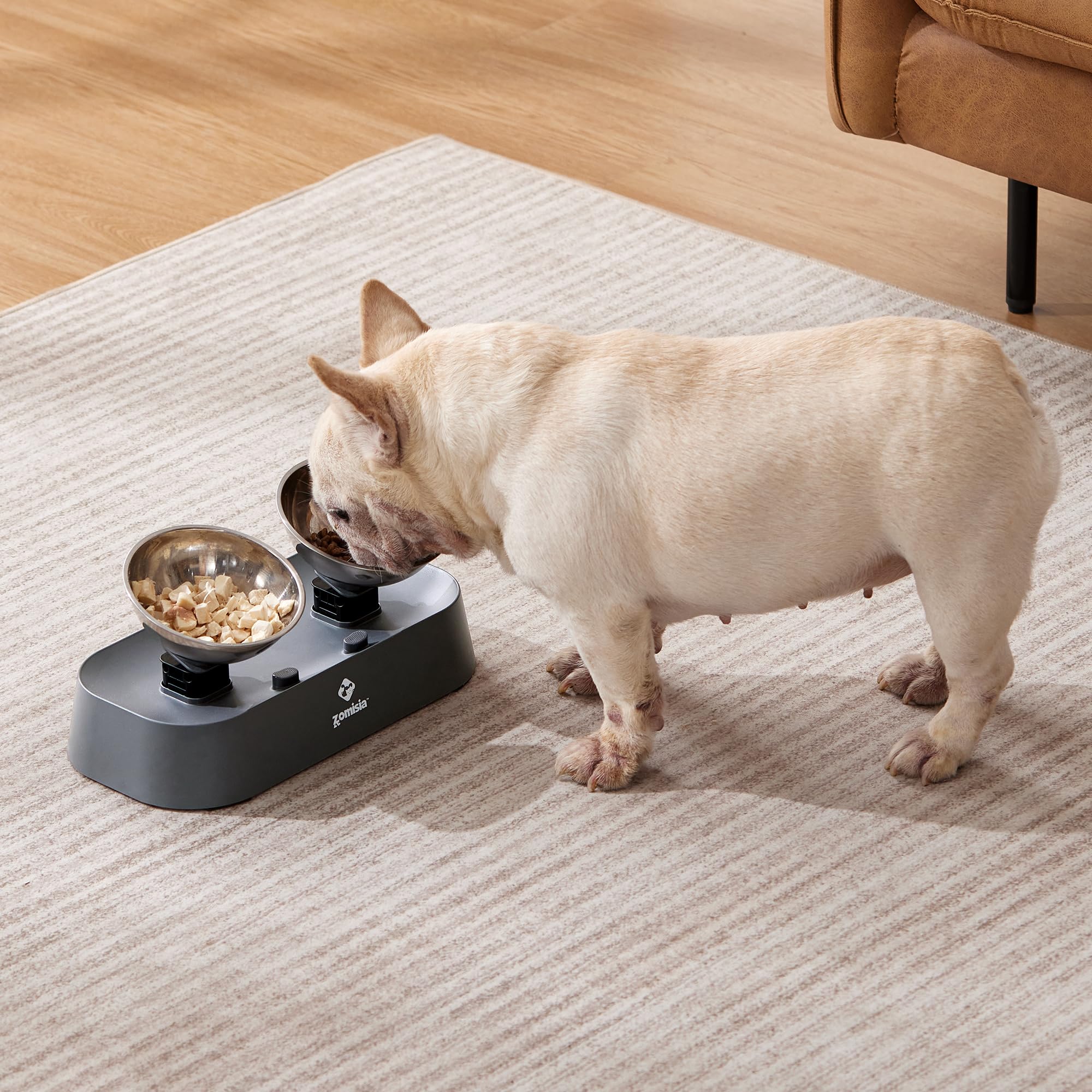 ZOMISIA travel-friendly-feeding-stand: portable feeding station for on the go