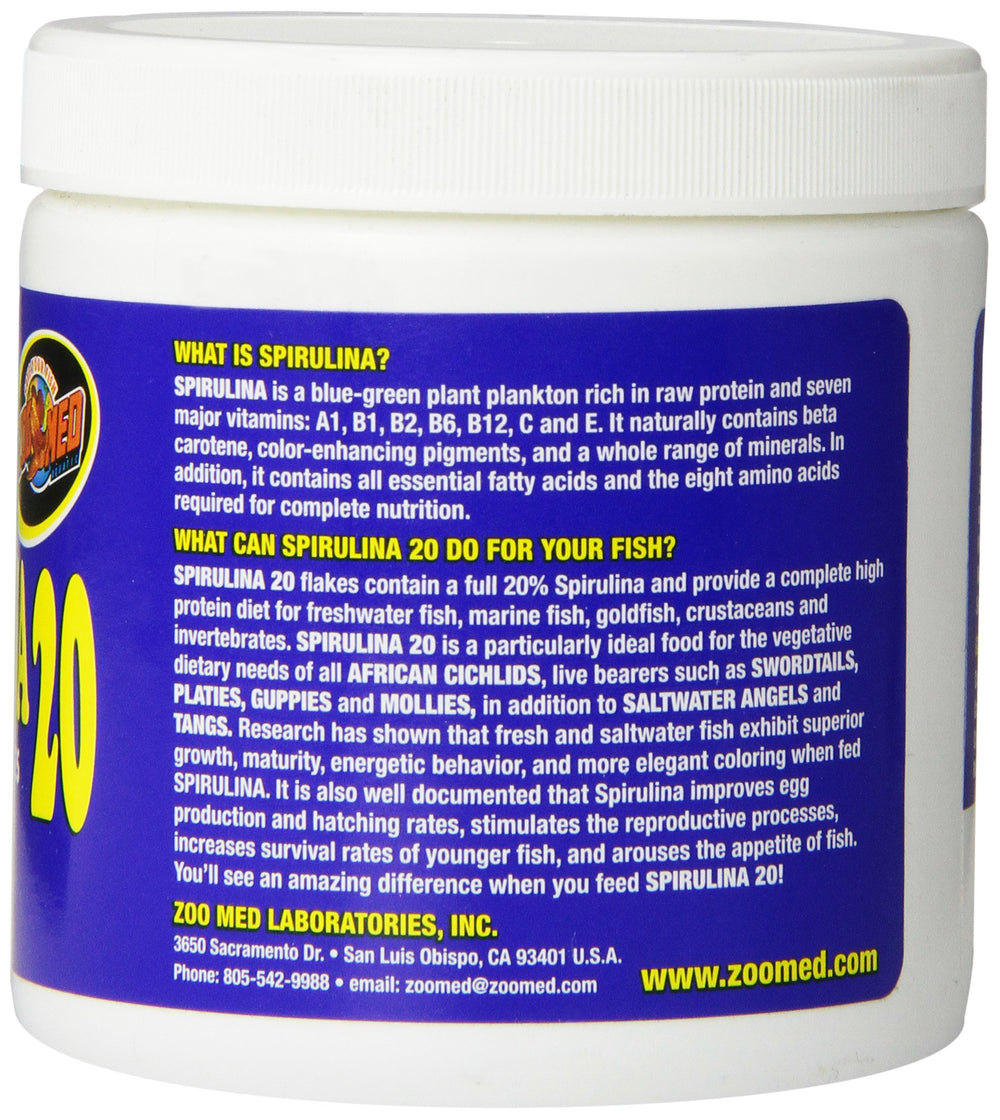 Zoo Med Aquatrol Spirulina flakes served, ready for freshwater or saltwater tanks