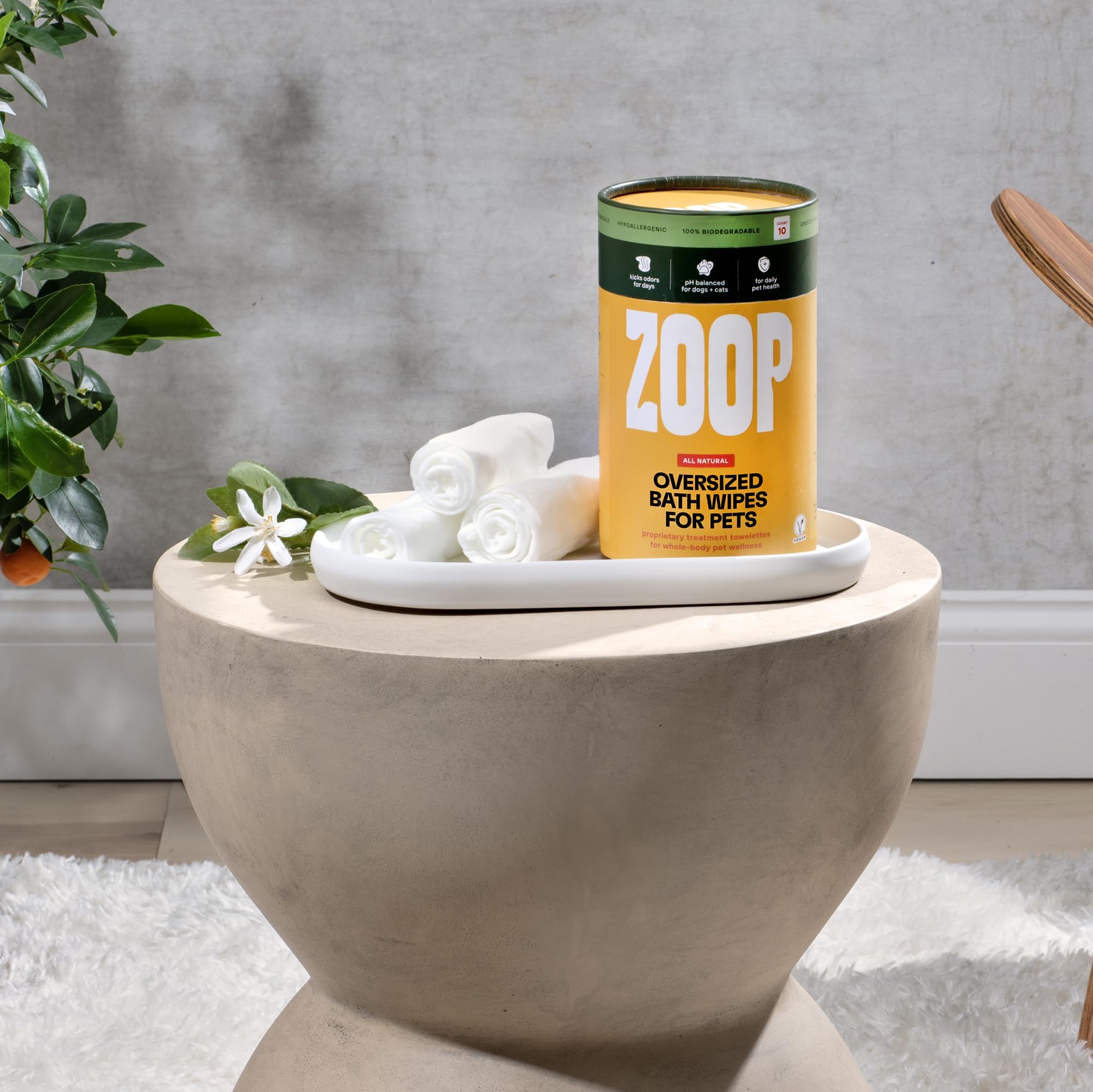 ZOOP XL Pet Wipes body: thick wipe for full-body cleaning and coat conditioning.